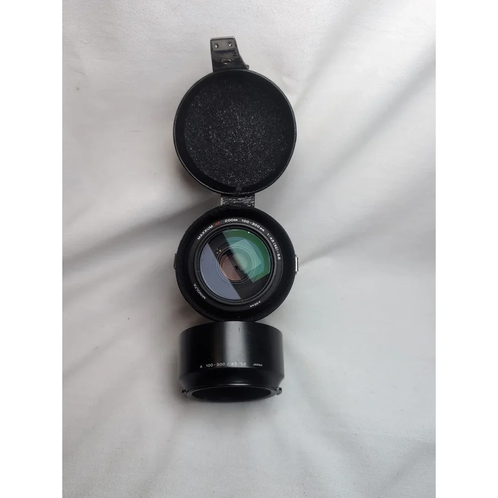 Minolta Xi AF 100-300mm 1: 4.5-5.6 Power Zoom Lens And Case